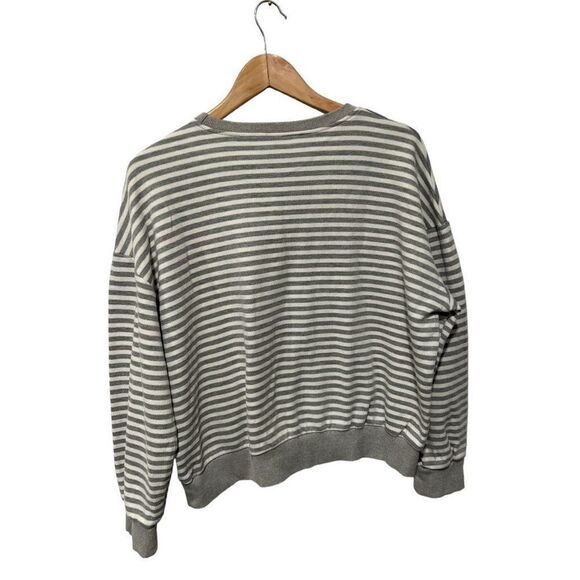 Dazy Grey White Striped Knit Crewneck Pull Over Sweater Size Small - Picture 3 of 11